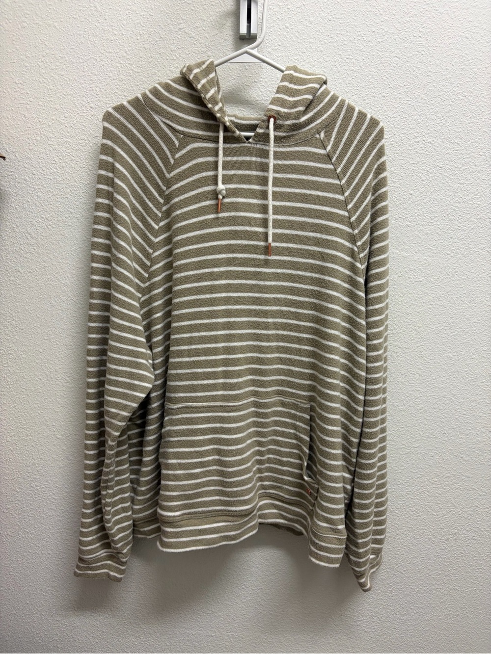 Striped Volcom Hooded Pullover Sweatshirt and joggers set - Taupe & White